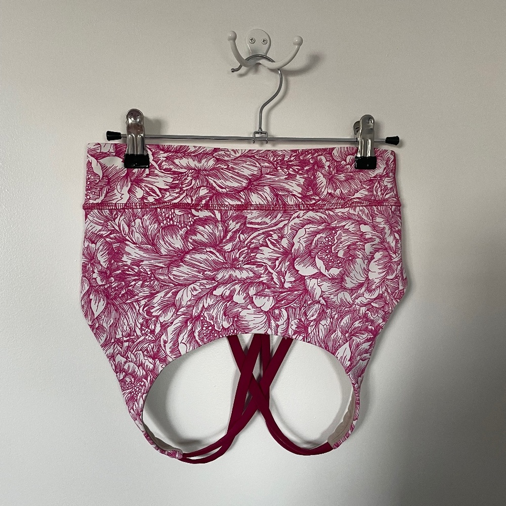 Lululemon Pink Sports Bra Size 6